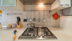 Fridge, microwave, stovetop, dishwasher - TRILO GEMELLI 1: brand new and comfortable at the Lido beach (Alghero)