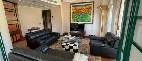 TV