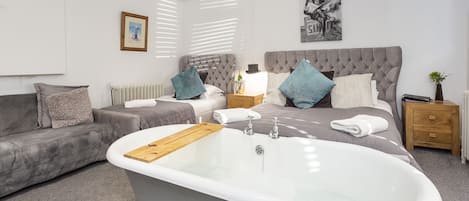 1 bedroom, free WiFi, bed sheets