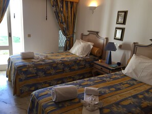 1 chambre, fer et planche à repasser, Wi-Fi, draps fournis