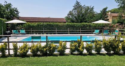 PRIVATE POOL AGRITURISMO FATTORIA LA PIEVE -VILLA FRANTOIO 8 km from Pisa