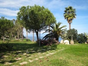 Property grounds - Sea house with garden - Baia Arcile (Brucoli)