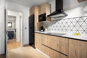 Fridge, microwave, stovetop, coffee/tea maker - Boquerón Apartment - In The Station (Málaga)