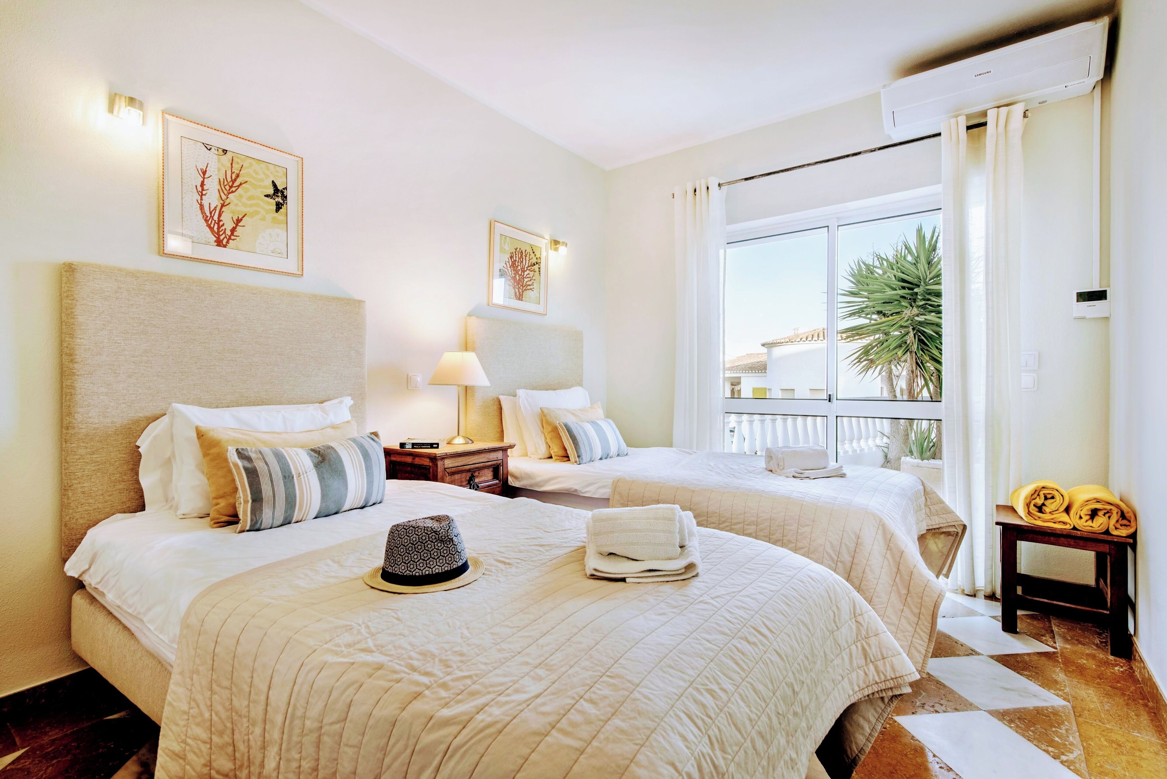 3 bedrooms, in-room safe, desk, iron/ironing board
