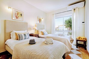 3 bedrooms, in-room safe, desk, iron/ironing board