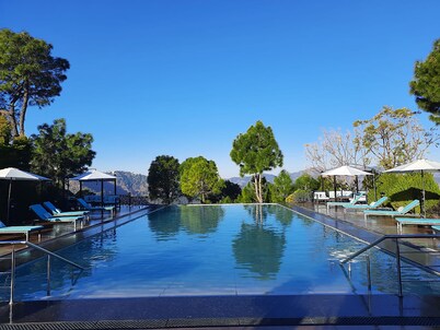 Suryavilas Luxury Resort & Spa