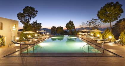 Suryavilas Luxury Resort & Spa