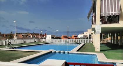 Wohnung in privater Urbanisation mit Pool- und Gartenbereich in Santa Pola