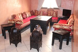 TV, DVD-spiller og bøker