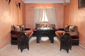 TV, DVD-spiller og bøker