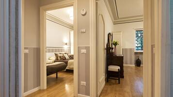 2 bedrooms, desk, travel crib, free WiFi