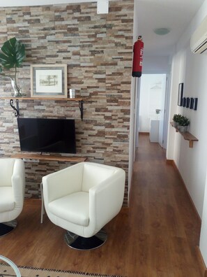 Interior - Triana, 3 bedroom apartment, from 2 to 6 people. (Sevilla)