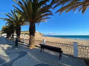 ビーチ、ビーチタオル