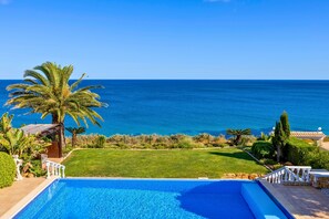 Outdoor pool, a heated pool - Luxury oceanfront Villa with infinity pool (heatable) and breathtaking sea views (Luz)