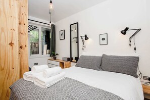 1 bedroom, iron/ironing board, internet, bed sheets