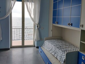 3 habitaciones, escritorio, wifi y ropa de cama 