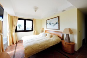 4 chambres, coffre-fort, fer et planche Ă repasser, Wi-Fi