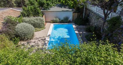 ruhigen Rückzugsort mit Berg nur ein Schritt vom Meer