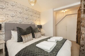 1 quarto, Wi-Fi de cortesia, roupa de cama