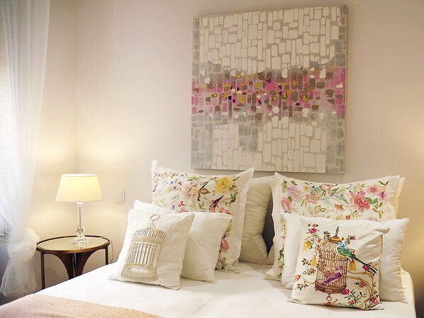 Fer et planche à repasser, Wi-Fi gratuit, draps fournis