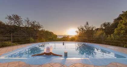 Luxusvilla mit Panoramapool in Ischia, nahe der Amalfiküste