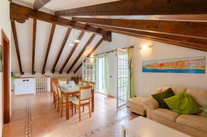 Smart TV, books - Ca du Pescou, Rapallo (Rapallo)