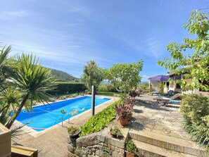 Outdoor pool - Outeirinho House (Full house) (Paredes de Coura)