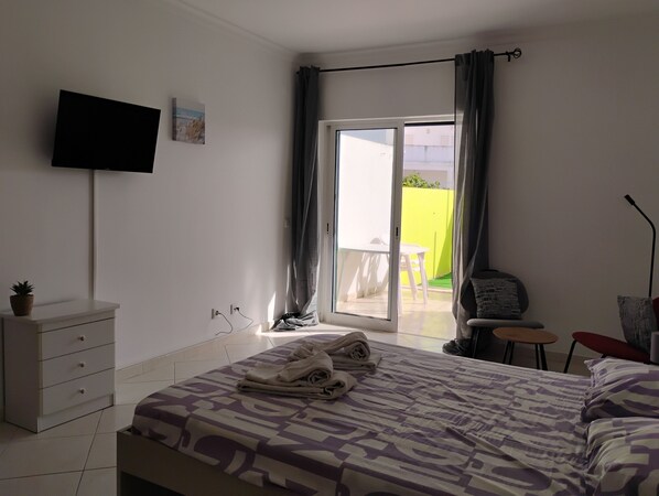 1 bedroom, iron/ironing board, WiFi, bed sheets