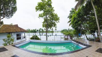 Outdoor pool, sun loungers