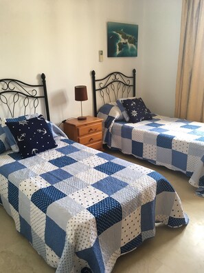 2 多间卧室、熨斗/熨衣板、旅行婴儿床、WiFi