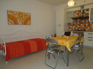 Dining - Icaro Apartment - Letojanni, Sicily (Letojanni)