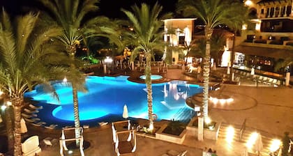 Great Frontline Golf Villa With Private Pool And Free Wi-Fi