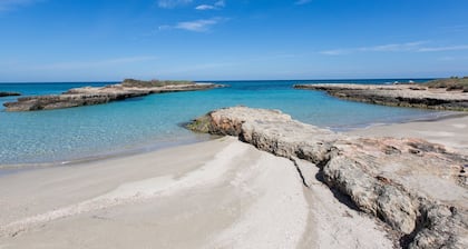 Villa Irene - Garten - Privatsphäre - Sandstrand nur wenige Meter entfernt.