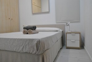 2 habitaciones, tabla de planchar con plancha y wifi gratis
