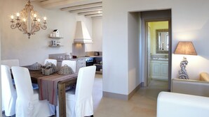 Dining - Premium Villa με 3 υπνοδωμάτια [150m2], Diles & Rinies Villas Tinos (Tinos)