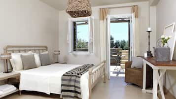 3 bedrooms, iron/ironing board, travel crib, free WiFi