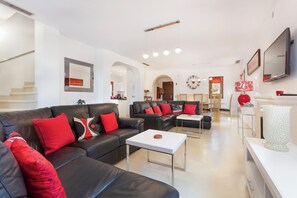 スマートテレビ、Netflix、卓球台、ストリーミングサービス