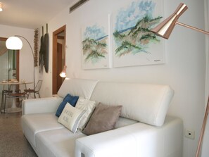 TV - ApartUP Patacona Beach II (Alboraya)