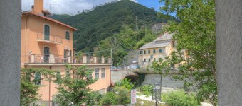 Apartment in villa 5 km from the sea