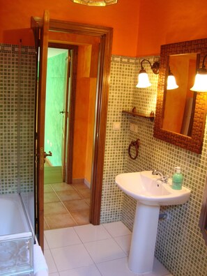Apartamento, baño privado (4 personas) | Baño