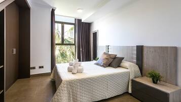 2 slaapkamers, een strijkplank/strijkijzer, gratis wifi, beddengoed