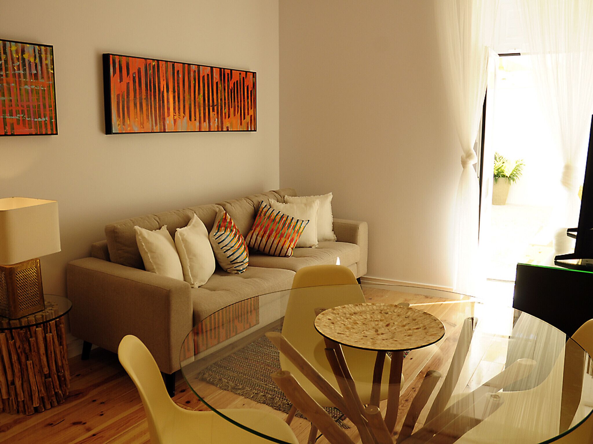 Renovated Apartment With Private Exterior In The Center Of Setúbal - Setúbal