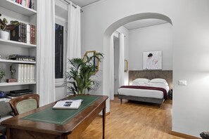 4 bedrooms, iron/ironing board, WiFi, bed sheets - TreasureRome - Spanish Steps Family Home (Roma)