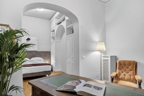 4 dormitoris, planxa i posts de planxar, wifi i roba de llit
