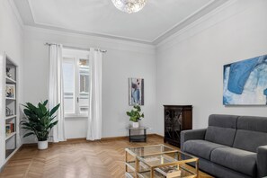 TV, Netflix, streaming services - TreasureRome - Spanish Steps Family Home (Roma)