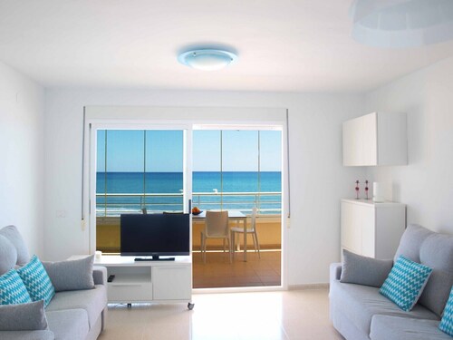ApartUP Spectacular Beachfront