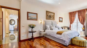 2 habitaciones, insonorización y tabla de planchar con plancha