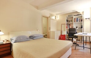 1 bedroom, free WiFi, bed sheets