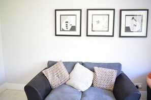 Fernseher, Kamin, Arbeitsbereiche