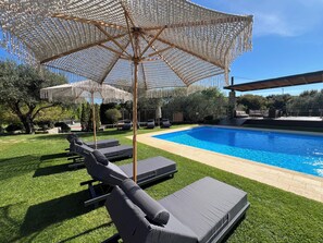 Piscine couverte, piscine extérieure